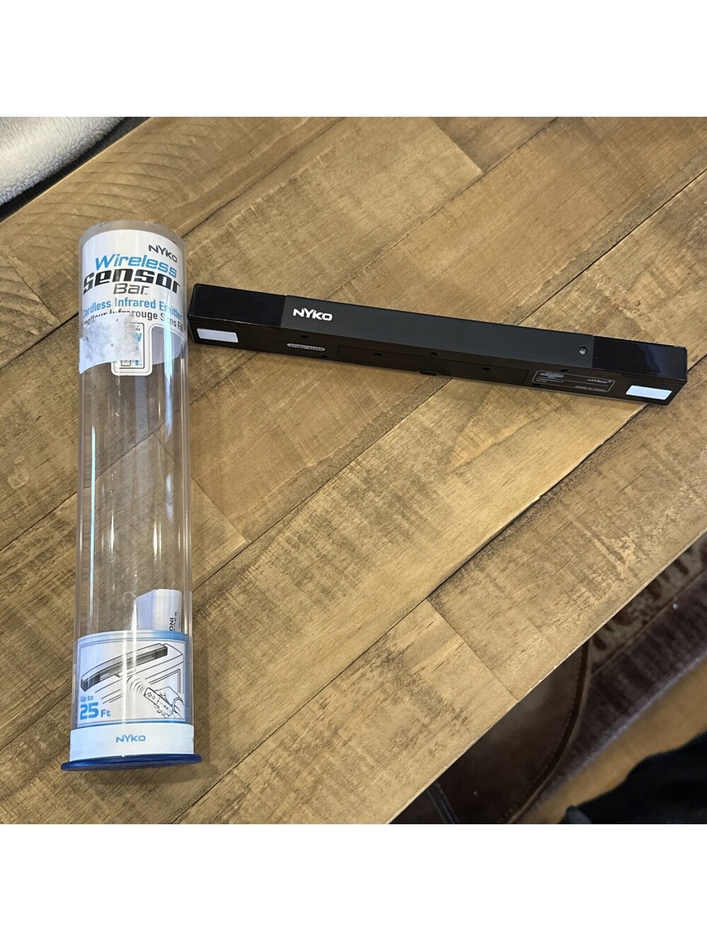 Nyko Wii Wireless Sensor Bar Cordless Infrared Emitter Nintendo